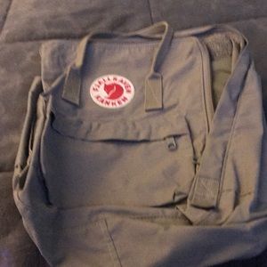 Grey fjallraven kanken backpack